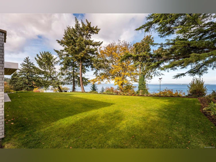 4570 Bissenden Place, Saanich, BC, V8N 3K4 - 62