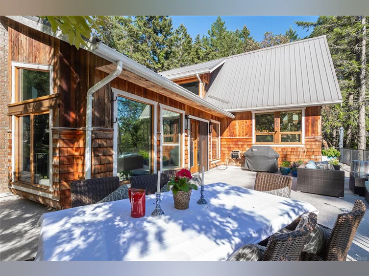 225 Sea Meadow Drive, Gabriola Island, BC, V0R 1X2 - 23