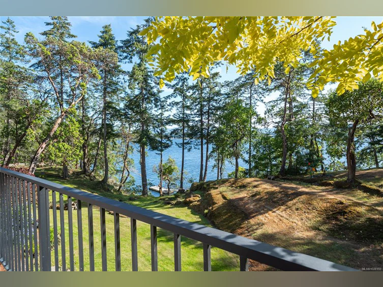 225 Sea Meadow Drive, Gabriola Island, BC, V0R 1X2 - 12