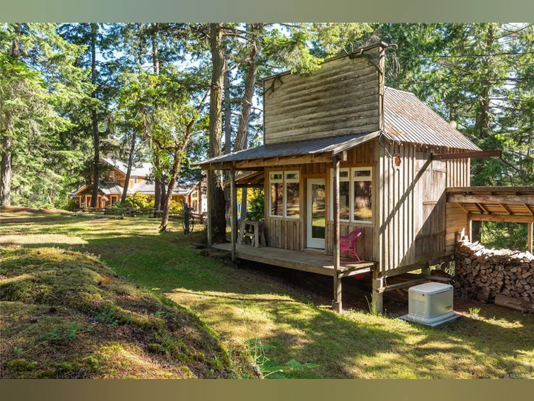 225 Sea Meadow Drive, Gabriola Island, BC, V0R 1X2 - 18