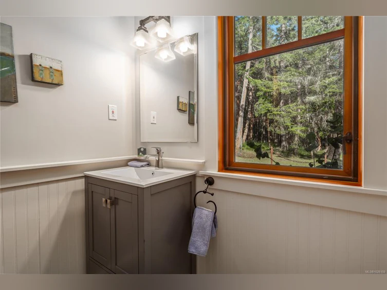 225 Sea Meadow Drive, Gabriola Island, BC, V0R 1X2 - 61