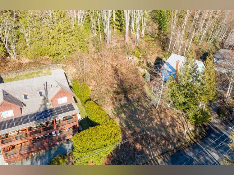 295 W North Shore Road, Lake Cowichan, BC, V0R 1Y0 - 9