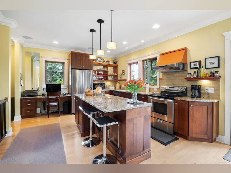 262A Fulford Ganges Road, Salt Spring Island, BC, V8K 2L4 - 11