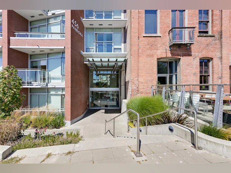 213-456 Pandora Avenue, Victoria, BC, V8W 0E3 - 3