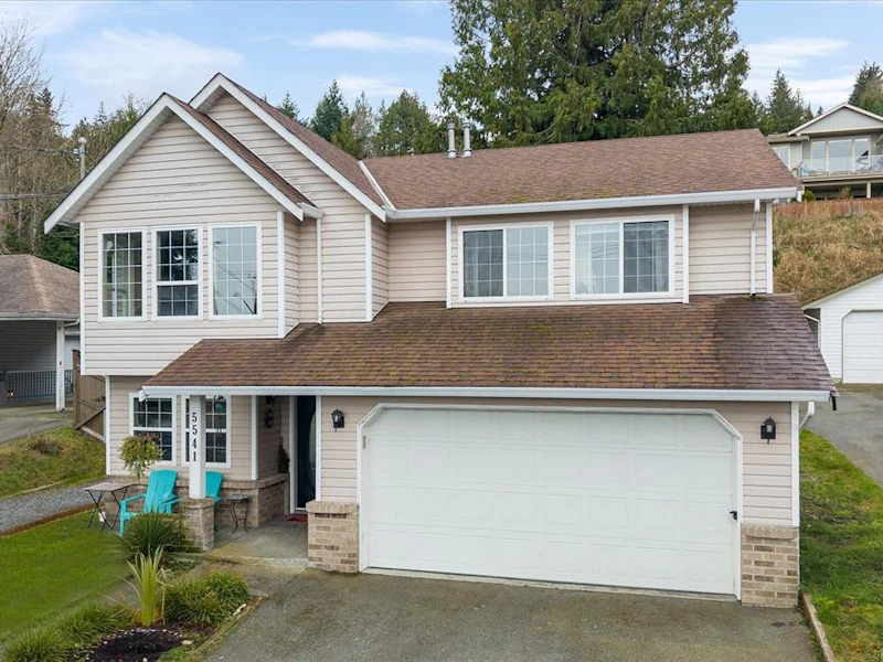 5541 Hammond Bay Road, Nanaimo BC V9T 5N1