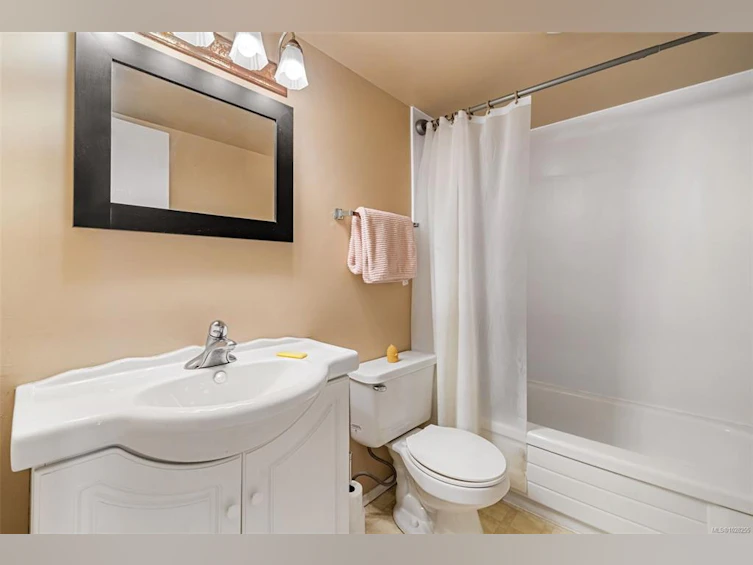 227-1025 Inverness Road, Saanich, BC, V8X 2S2 - 17