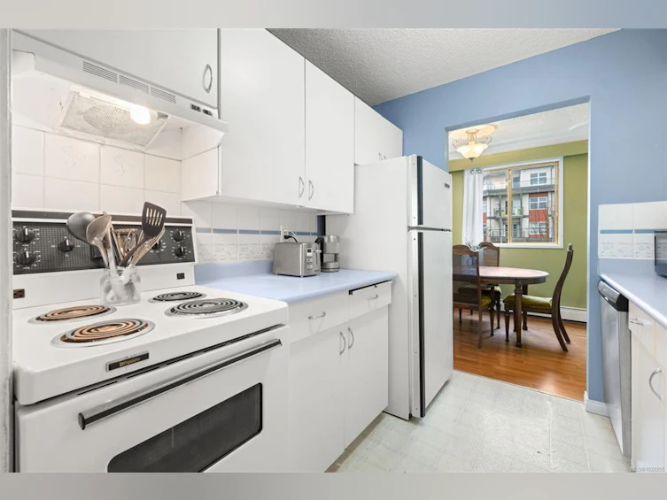 227-1025 Inverness Road, Saanich, BC, V8X 2S2 - 8