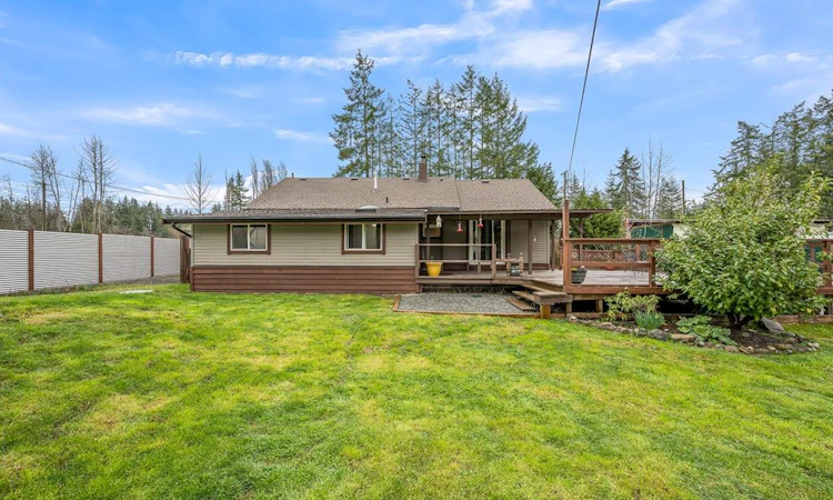 5733 N Island Highway