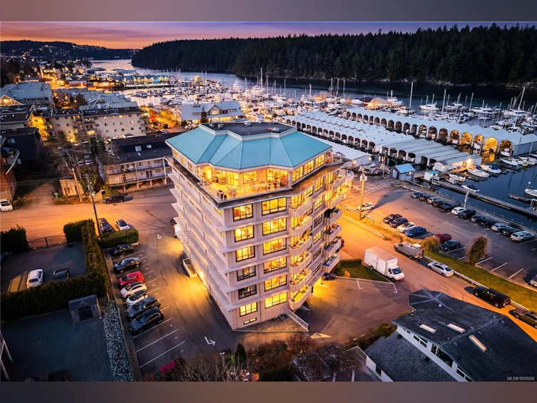 204-375 Newcastle Avenue, Nanaimo, BC, V9S 4H9