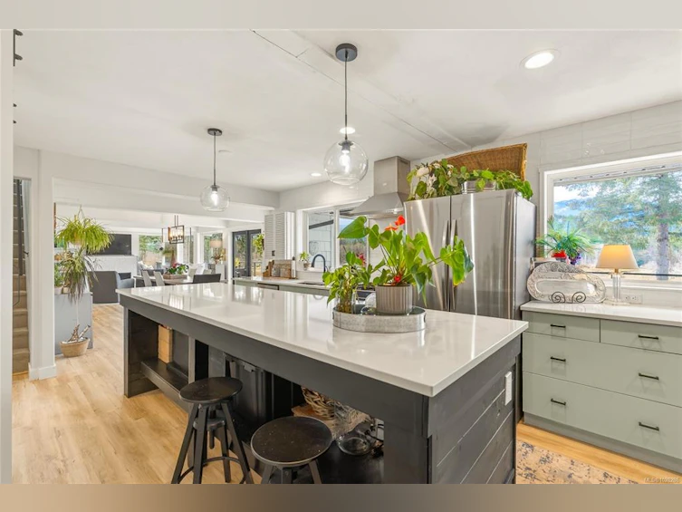 7703 Tozer Road, Fanny Bay, BC, V0R 1W0 - 12