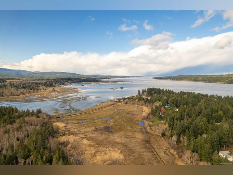 7703 Tozer Road, Fanny Bay, BC, V0R 1W0 - 38