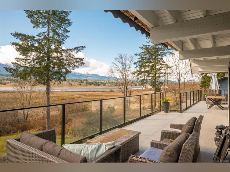 7703 Tozer Road, Fanny Bay, BC, V0R 1W0 - 50