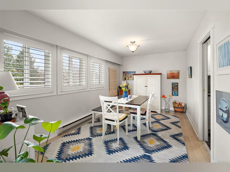 204-1252 Pandora Avenue, Victoria, BC, V8V 3R4 - 3