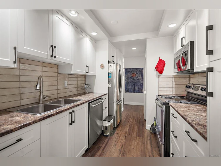 204-1252 Pandora Avenue, Victoria, BC, V8V 3R4 - 11