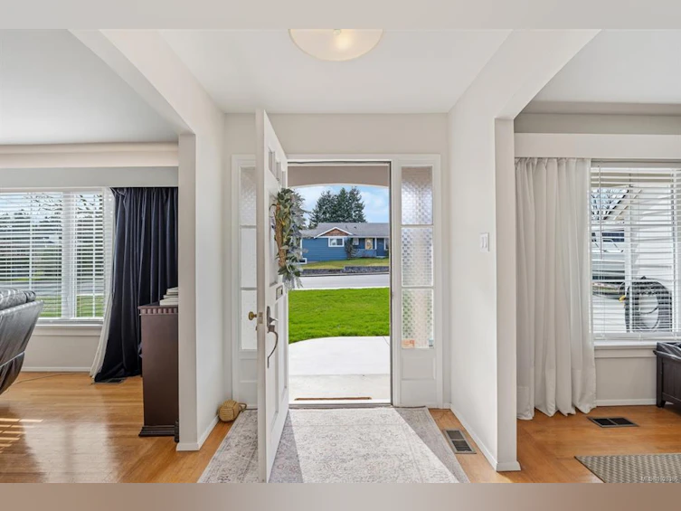 1814 Grieve Avenue, Courtenay, BC, V9W 2W7 - 4