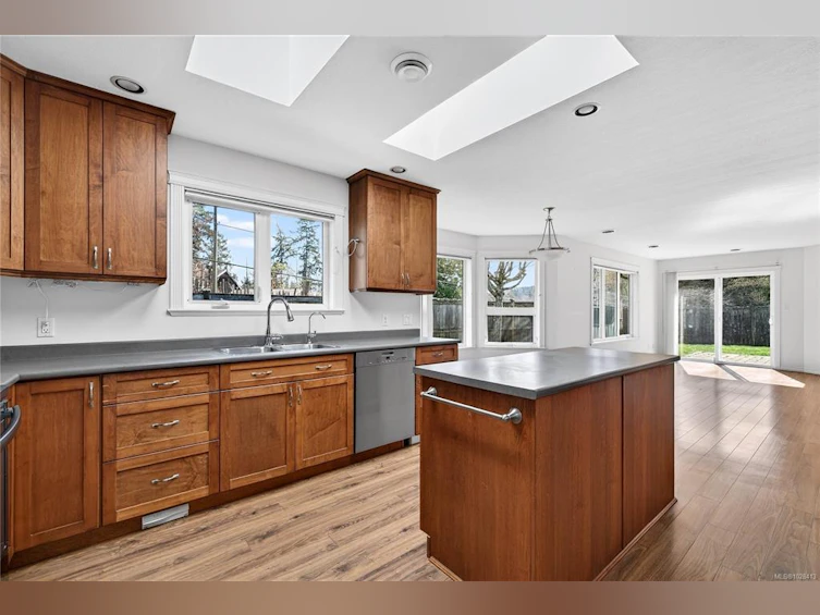 6-235 Park Drive, Salt Spring Island, BC, V8K 2R6 - 11