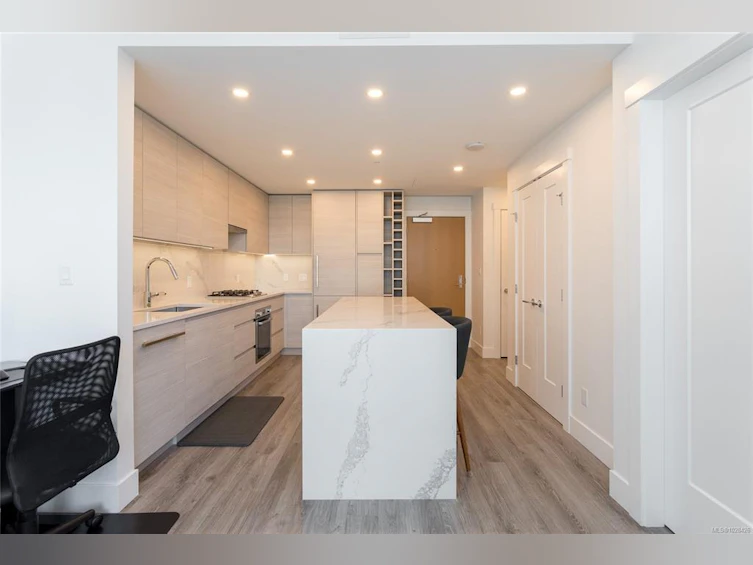 1807-777 Herald Street, Victoria, BC, V8T 0C7 - 6