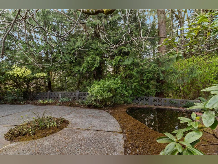 5151 Beckton Road, Saanich, BC, V8Y 2C2 - 29