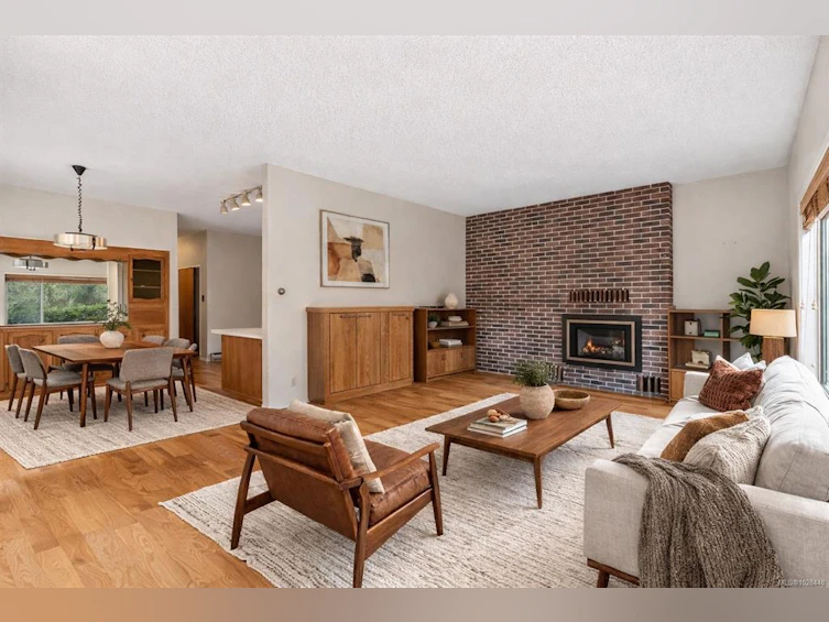 5151 Beckton Road, Saanich, BC, V8Y 2C2 - 10