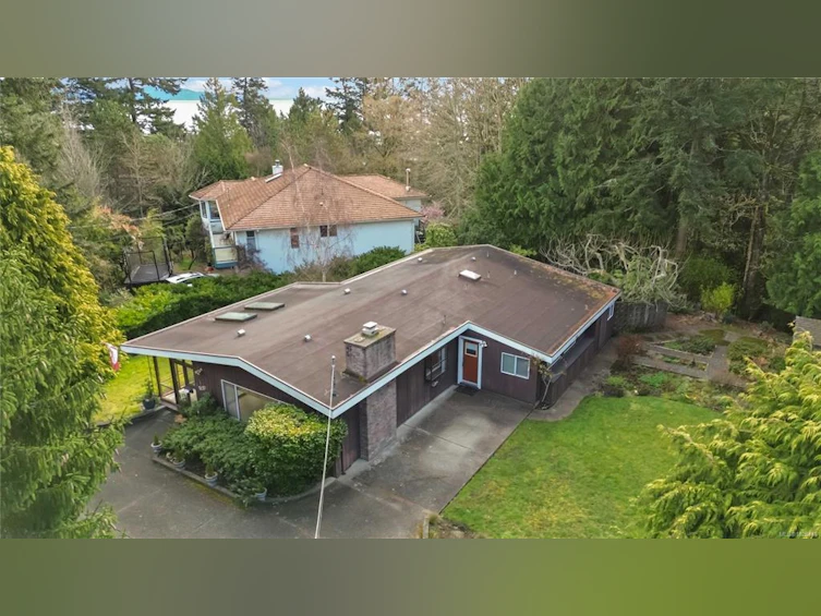 5151 Beckton Road, Saanich, BC, V8Y 2C2 - 37