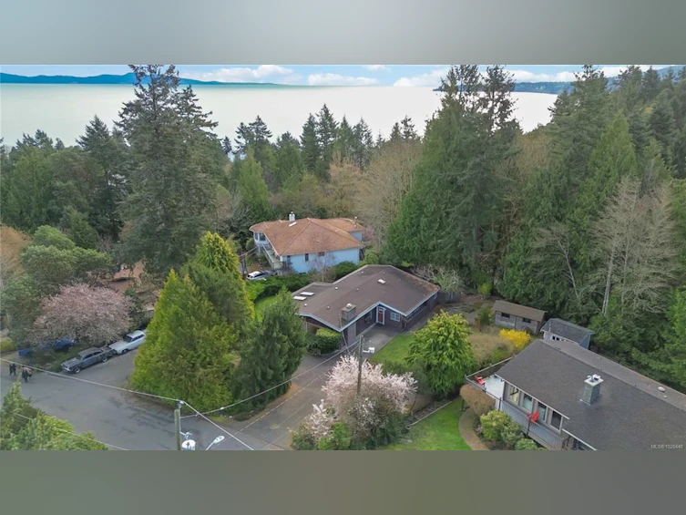 5151 Beckton Road, Saanich, BC, V8Y 2C2 - 31
