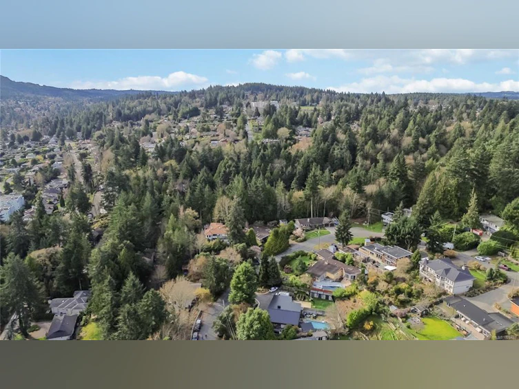 5151 Beckton Road, Saanich, BC, V8Y 2C2 - 33
