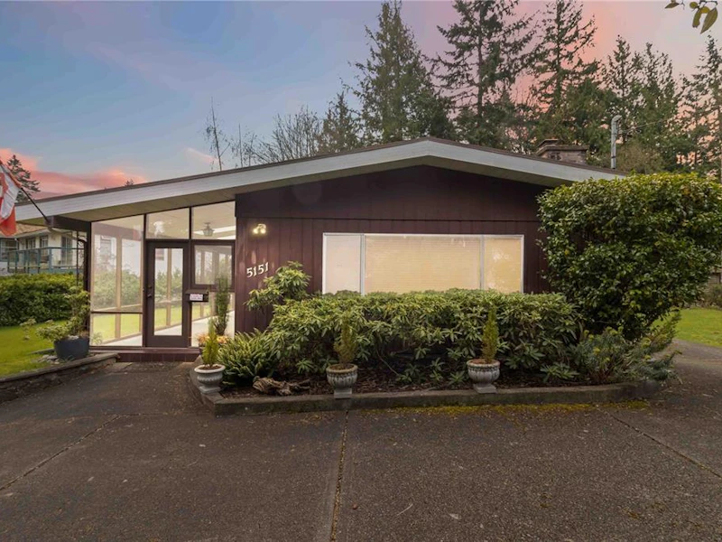 5151 Beckton Road, Saanich BC V8Y 2C2