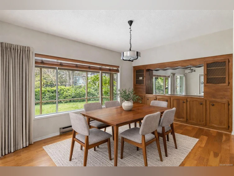 5151 Beckton Road, Saanich, BC, V8Y 2C2 - 8