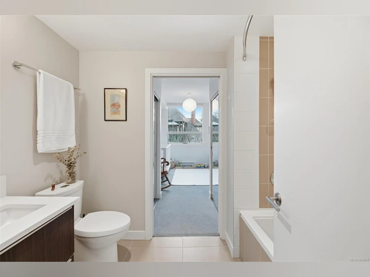 205-640 Michigan Street, Victoria, BC, V8V 0B7 - 23