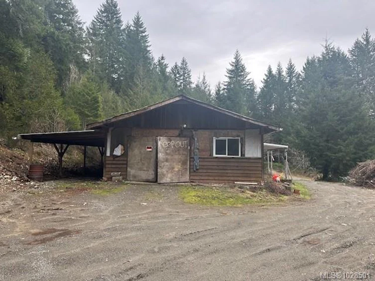5920 Cowichan Lake Road, Lake Cowichan, BC, V9L 6H7 - 5
