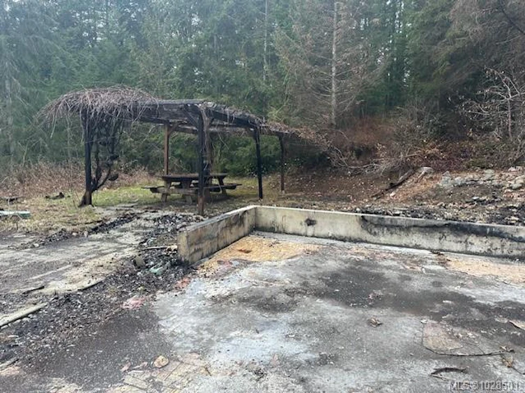 5920 Cowichan Lake Road, Lake Cowichan, BC, V9L 6H7 - 8