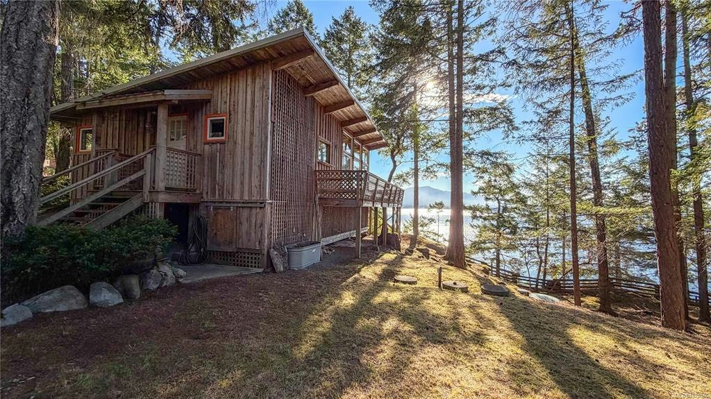 811 Canso Road, Gabriola Island, BC, V0R 1X2