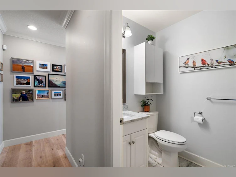 3998 Cedar Hill Road, Saanich, BC, V8N 3C1 - 22