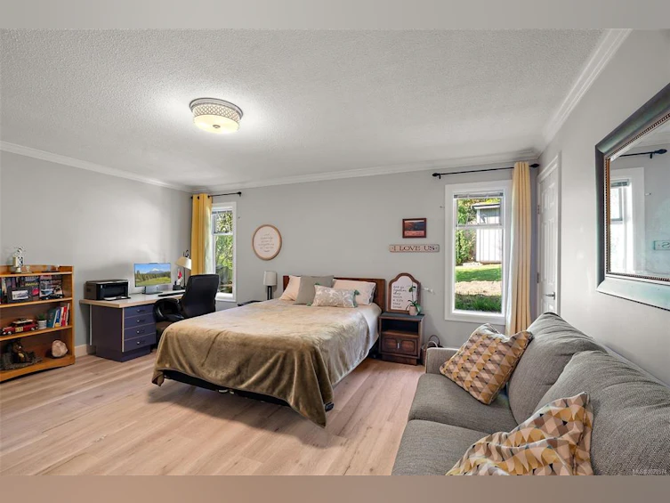 3998 Cedar Hill Road, Saanich, BC, V8N 3C1 - 19