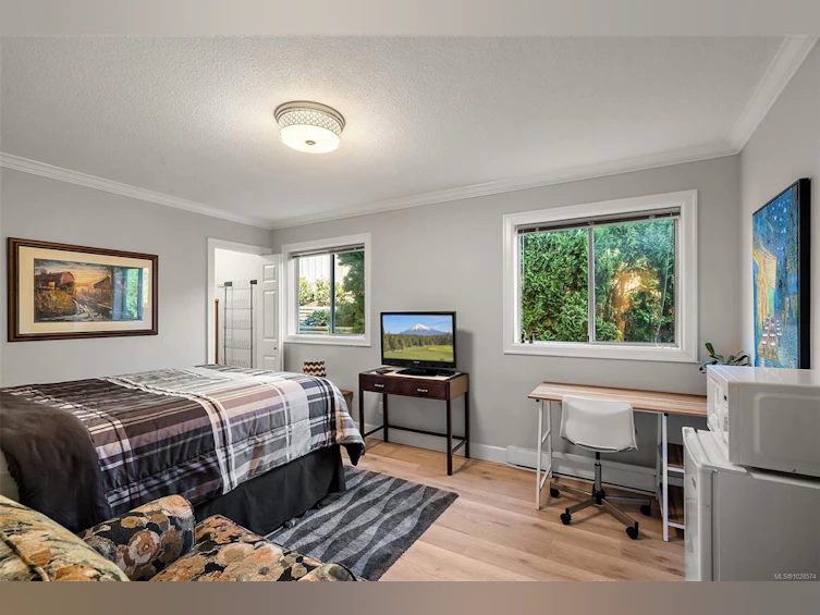 3998 Cedar Hill Road, Saanich, BC, V8N 3C1 - 21