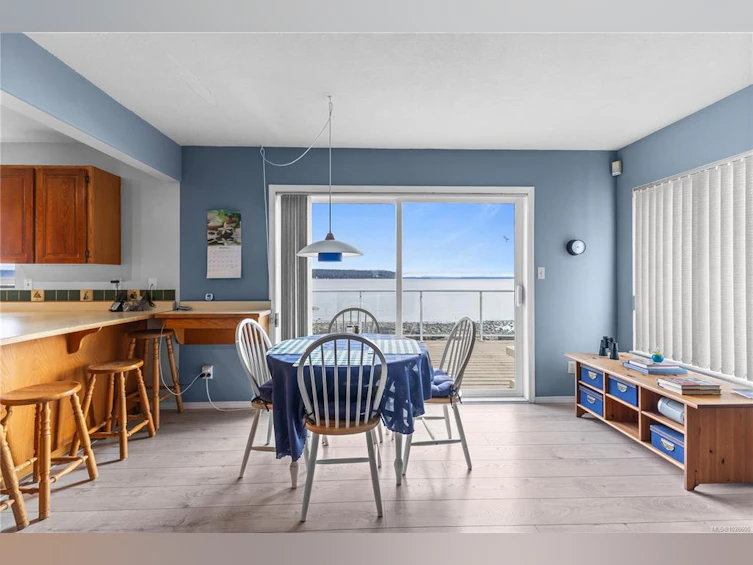 1081 S Island Highway, Campbell River, BC, V9W 1B4 - 10