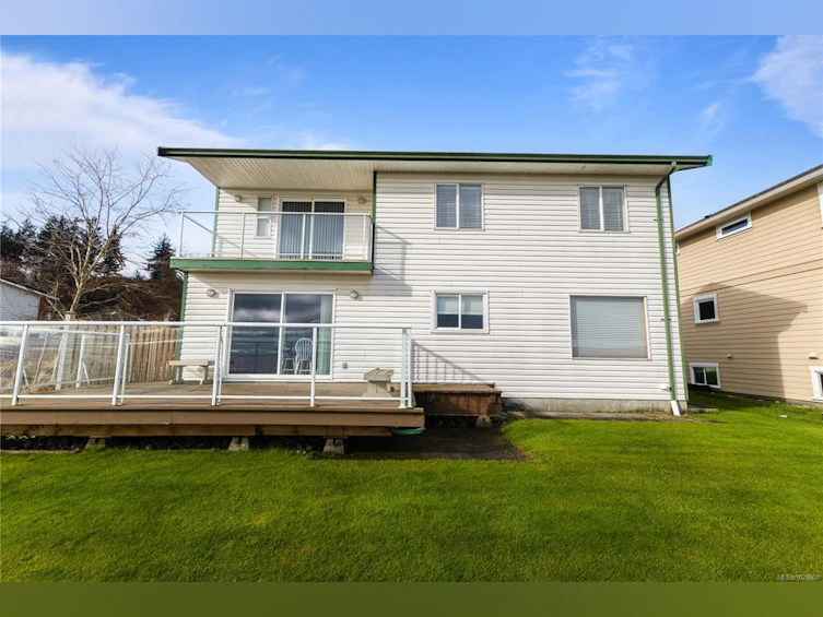 1081 S Island Highway, Campbell River, BC, V9W 1B4 - 32