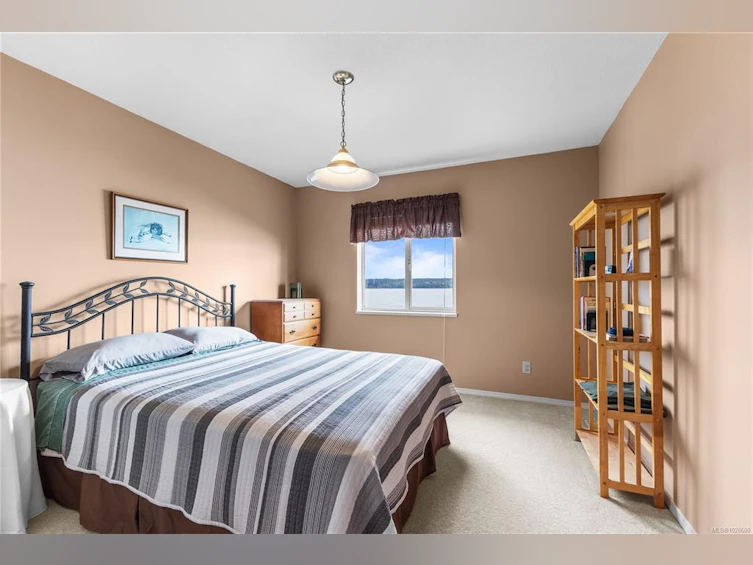 1081 S Island Highway, Campbell River, BC, V9W 1B4 - 23