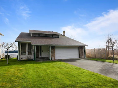 1081 S Island Highway - 2