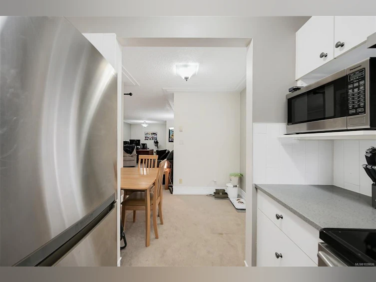208-894 Vernon Avenue, Saanich, BC, V8X 2W6 - 18