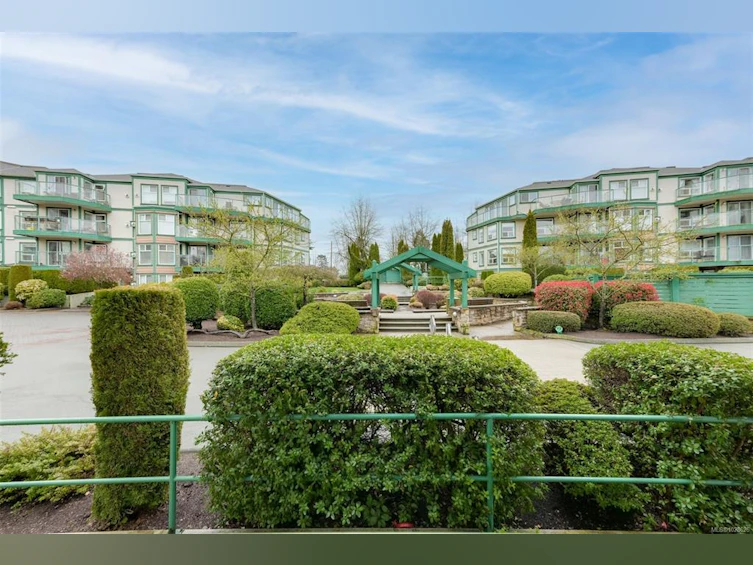 208-894 Vernon Avenue, Saanich, BC, V8X 2W6 - 33