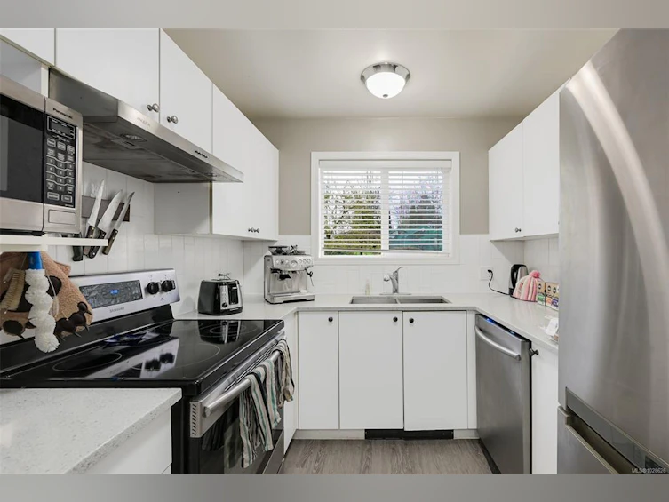 208-894 Vernon Avenue, Saanich, BC, V8X 2W6 - 15