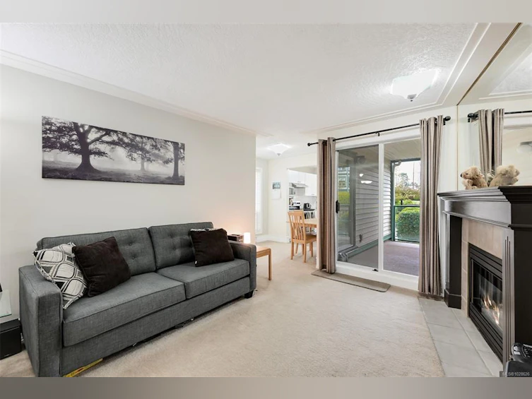 208-894 Vernon Avenue, Saanich, BC, V8X 2W6 - 6