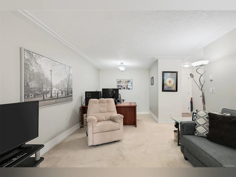 208-894 Vernon Avenue, Saanich, BC, V8X 2W6 - 12