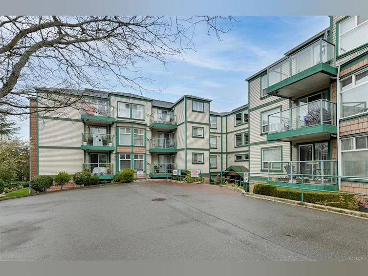 208-894 Vernon Avenue, Saanich, BC, V8X 2W6 - 2