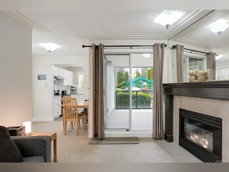 208-894 Vernon Avenue, Saanich, BC, V8X 2W6 - 7