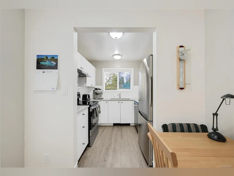 208-894 Vernon Avenue, Saanich, BC, V8X 2W6 - 14