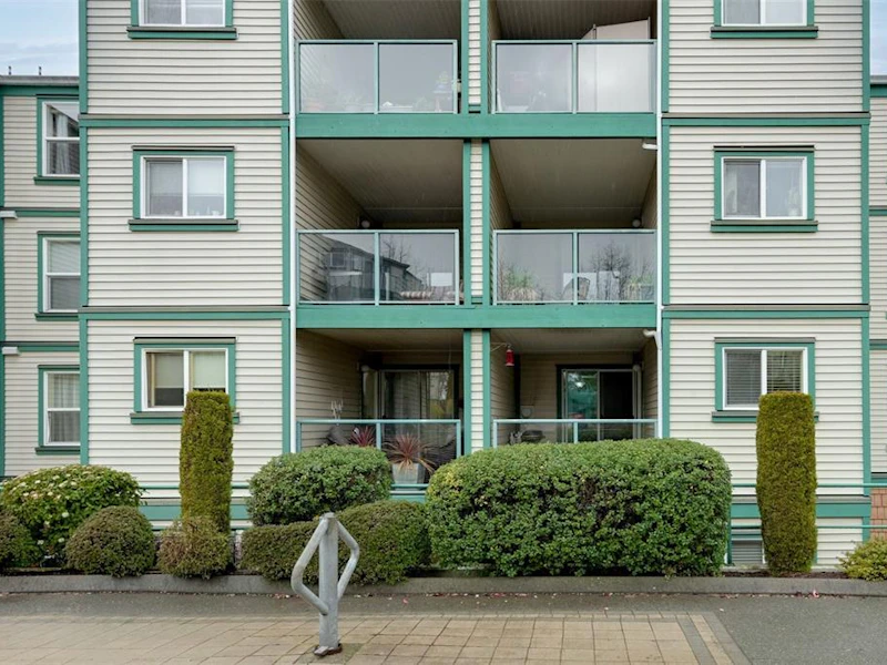 208 - 894 Vernon Avenue, Saanich BC V8X 2W6