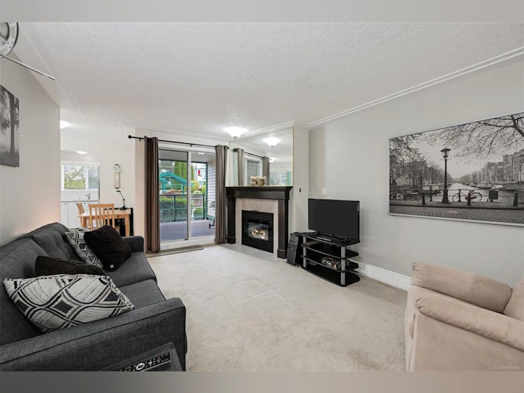 208-894 Vernon Avenue, Saanich, BC, V8X 2W6 - 5