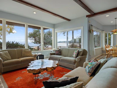 3495 Harwood Road - 3